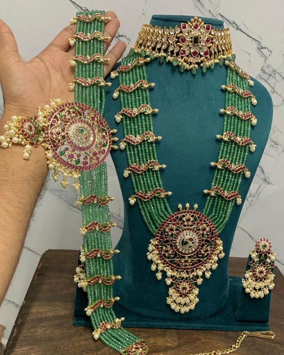 Beautiful Victoriaan Full Bridal Set With Kamarbandh