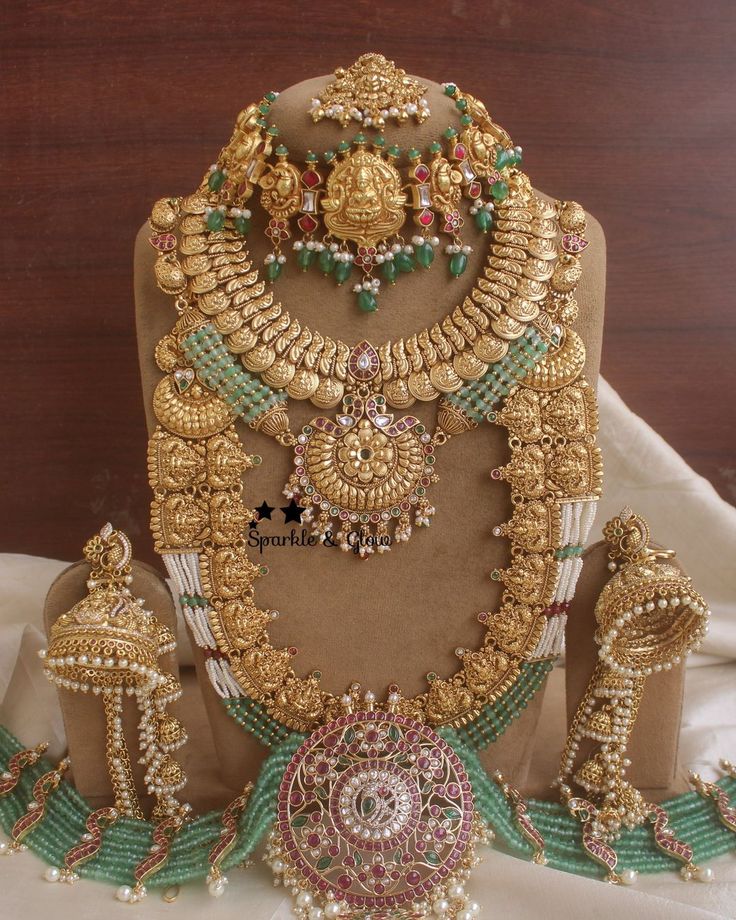 Combo Jewellery Set With Shine and Glow