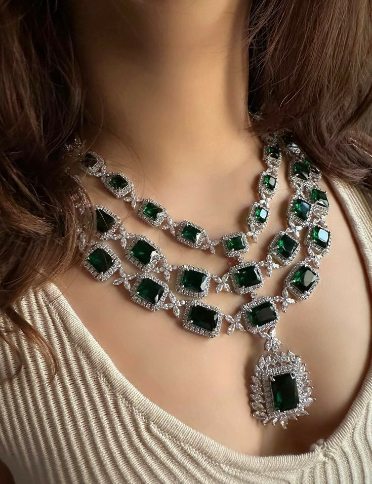Aaliza Look AD Crsytal Shine Necklace Set