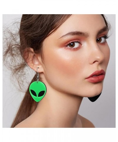 1 Pair of Fashion Funny Cool Neon Green Alien Head Pendant Dangle Drop Earrings Novelty Personalized Cute Cartoon Spaceman Al...