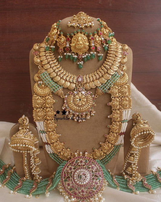 Combo Jewellery Set With Shine and Glow