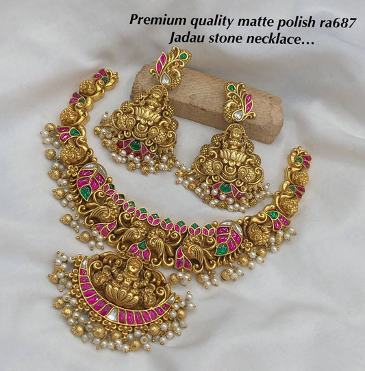 Super Queen Necklace Set